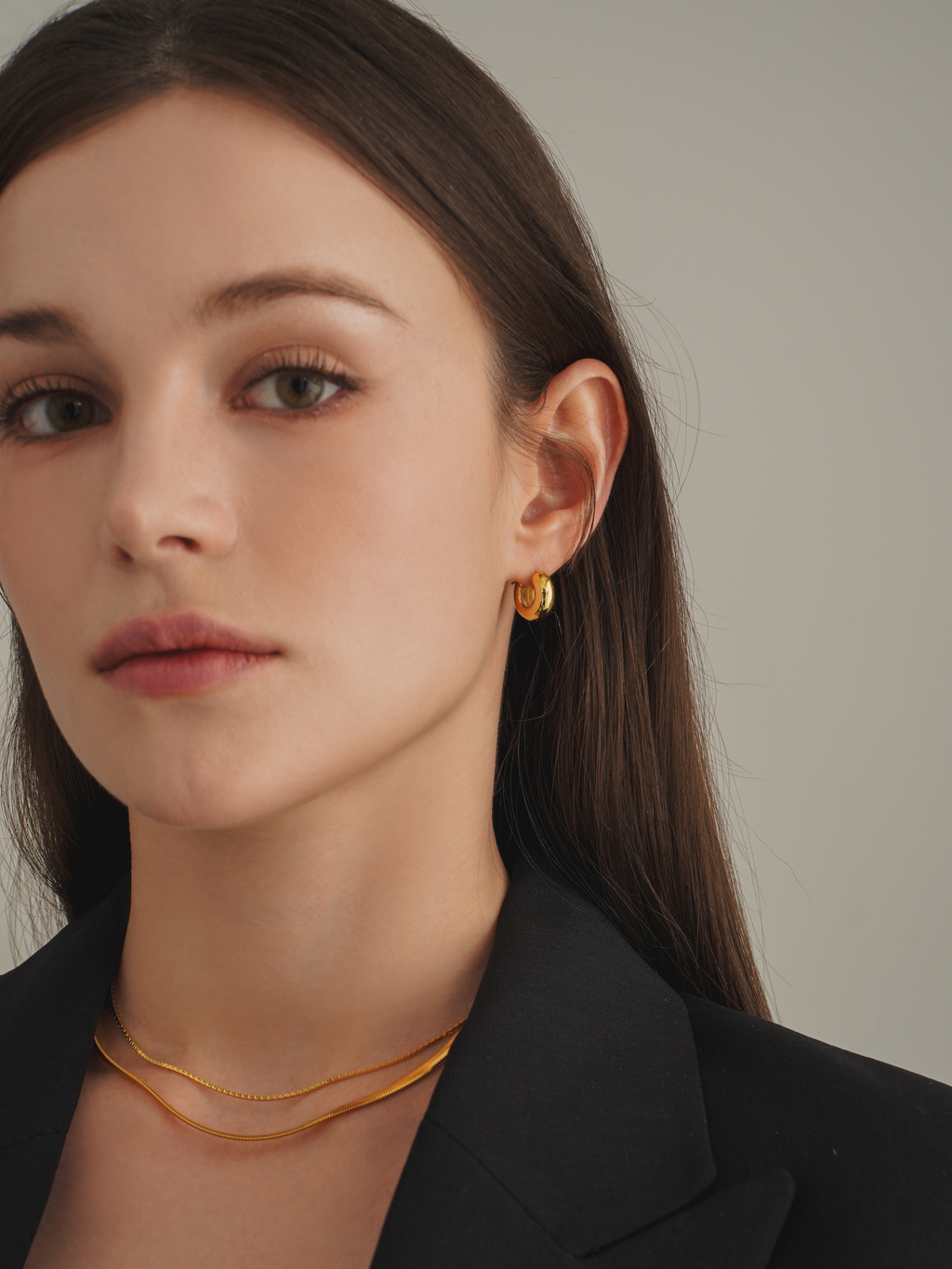 Tiny Round Earrings